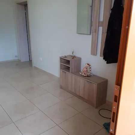 Апартаменты Private House Second Floor 180 Meters Tarraca 180 Meters With View 2 Bedrooms, One Double Bedroom, Separate Kitchen, Large Large Corridor, Living Room, Banjo With Balcony, Closet And Etjj. *